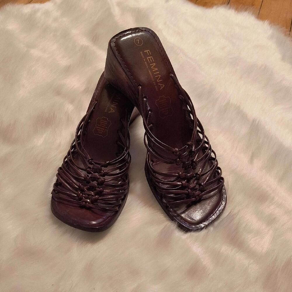 Size 7 Women's Brown Leather Sandals. Great Condition.